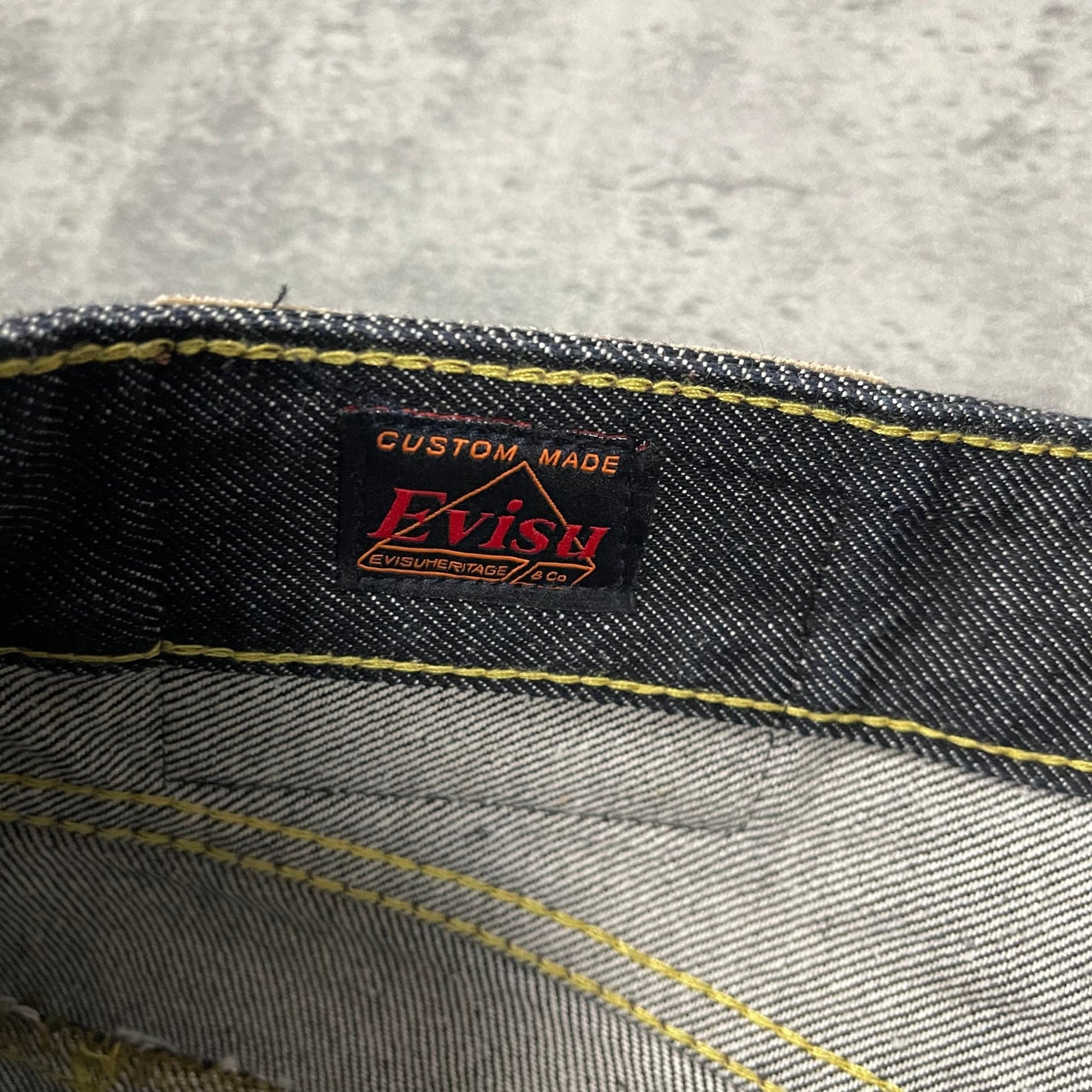 Evisu Daicock Embroidered Jeans (L) - Roogsvintage