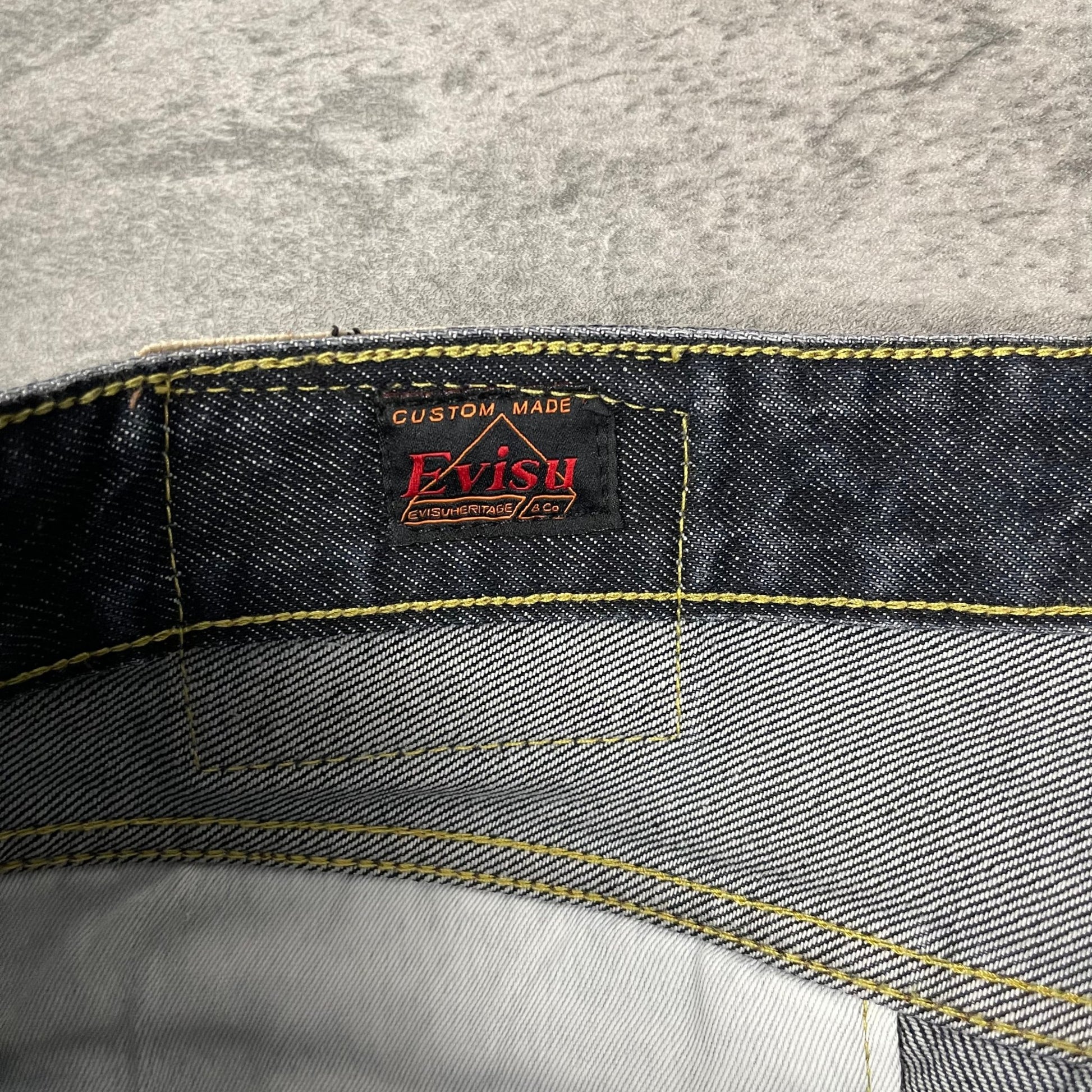 Evisu Daicock Embroidered Jeans (L) - Roogsvintage