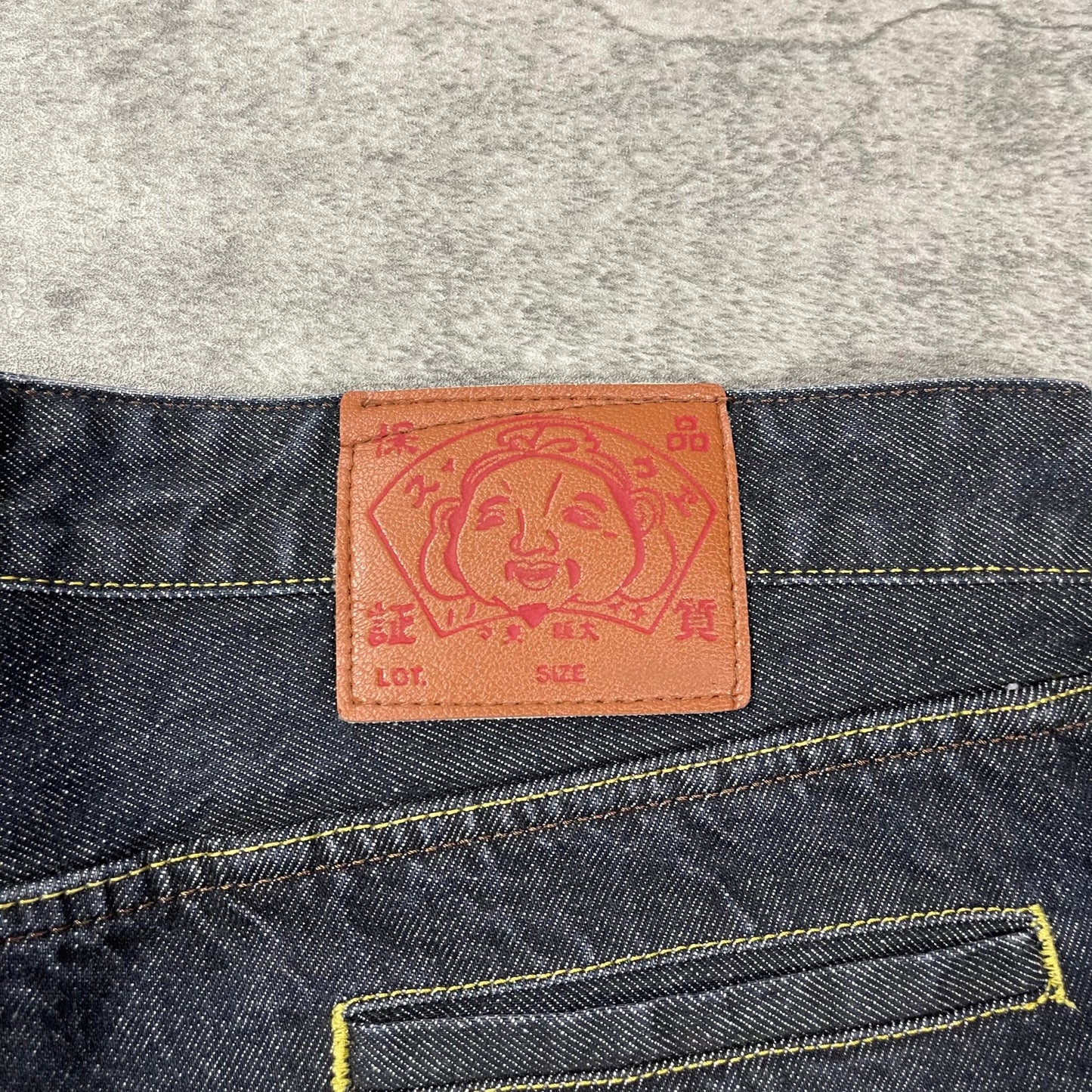 Evisu Daicock Embroidered Jeans (L) - Roogsvintage