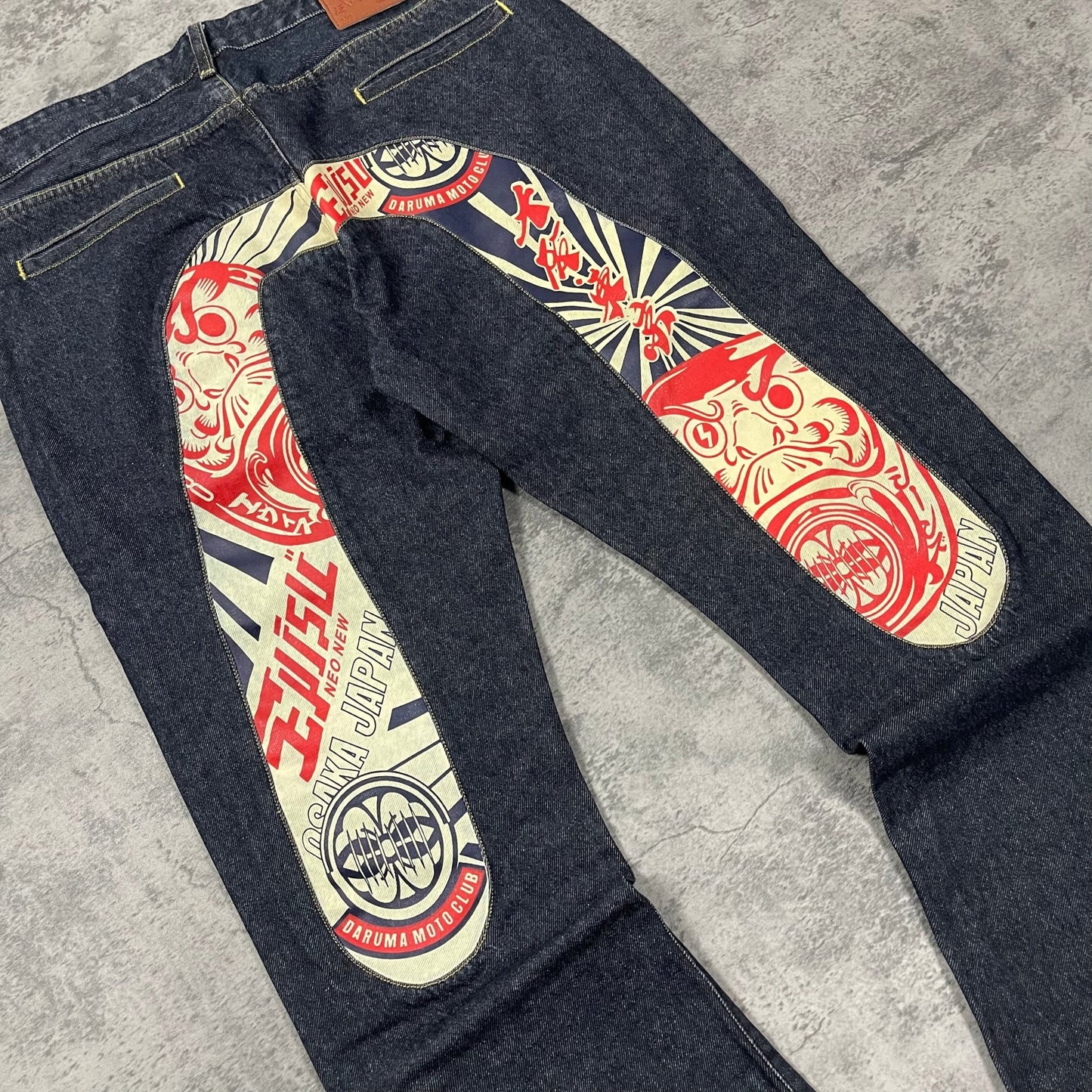 Evisu Daicock Embroidered Jeans (L) - Roogsvintage