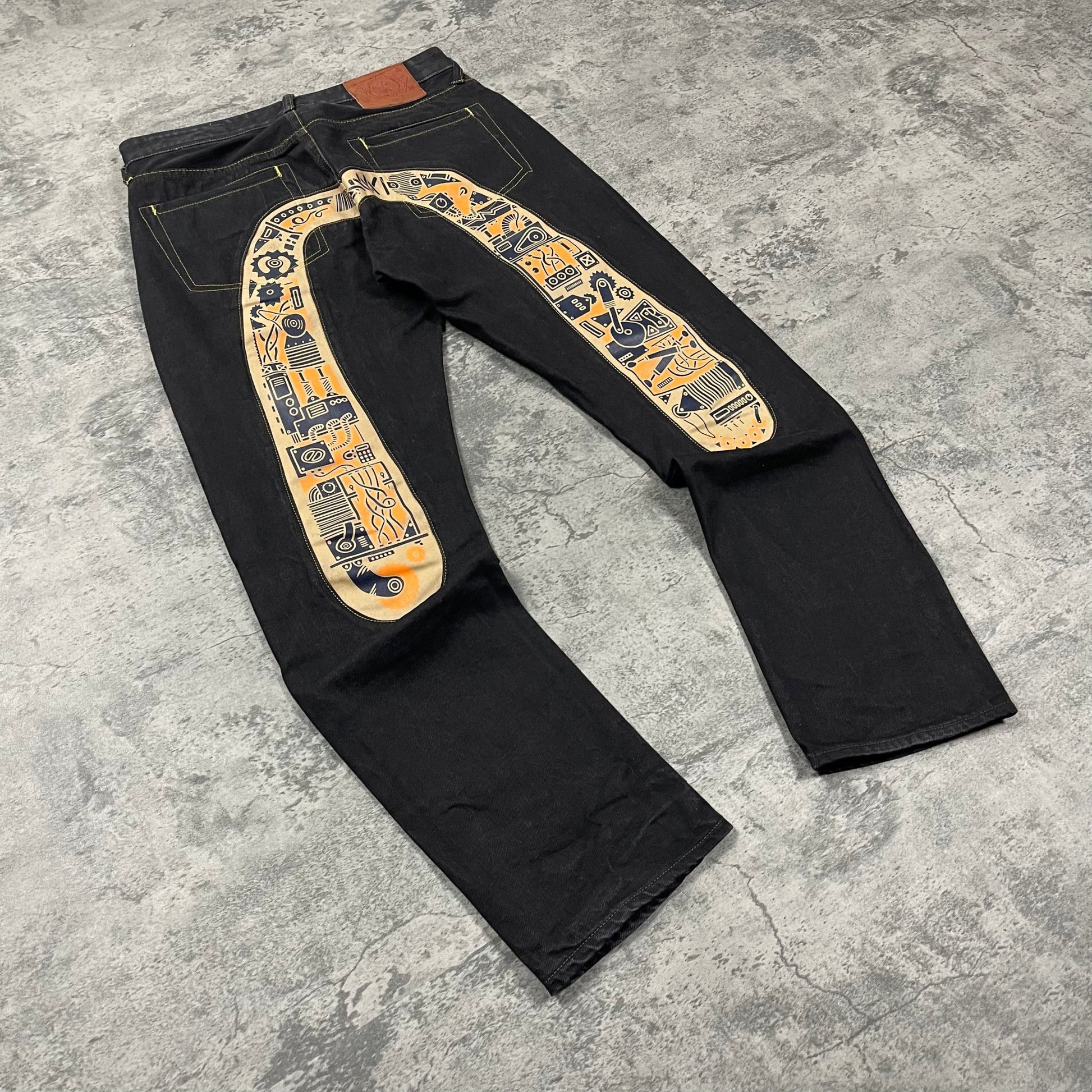 Evisu Daicock Embroidered Jeans (M) - Roogsvintage