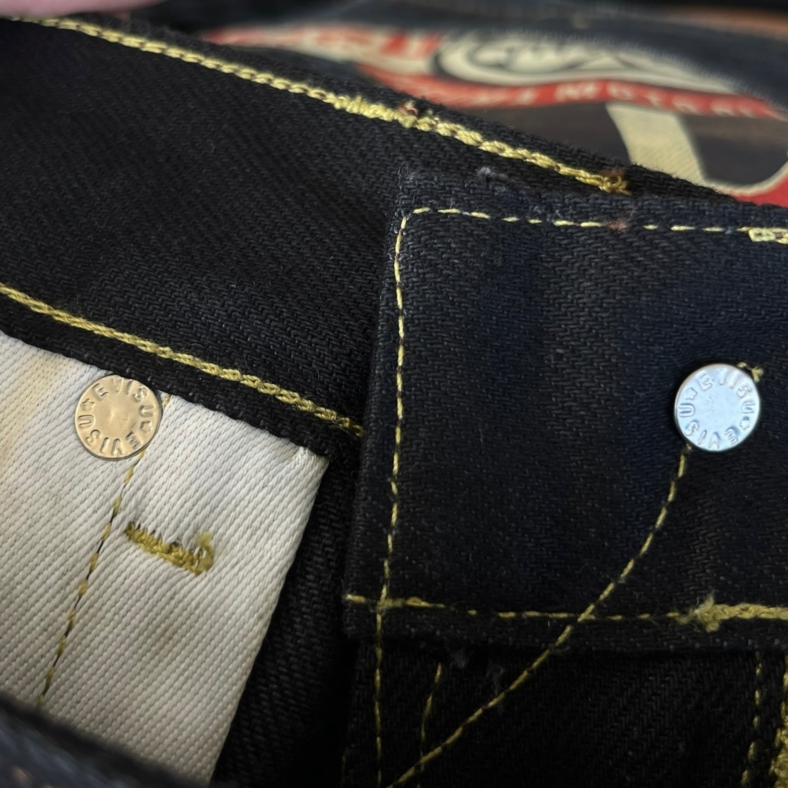 Evisu Daicock Embroidered Jeans (M) - Roogsvintage