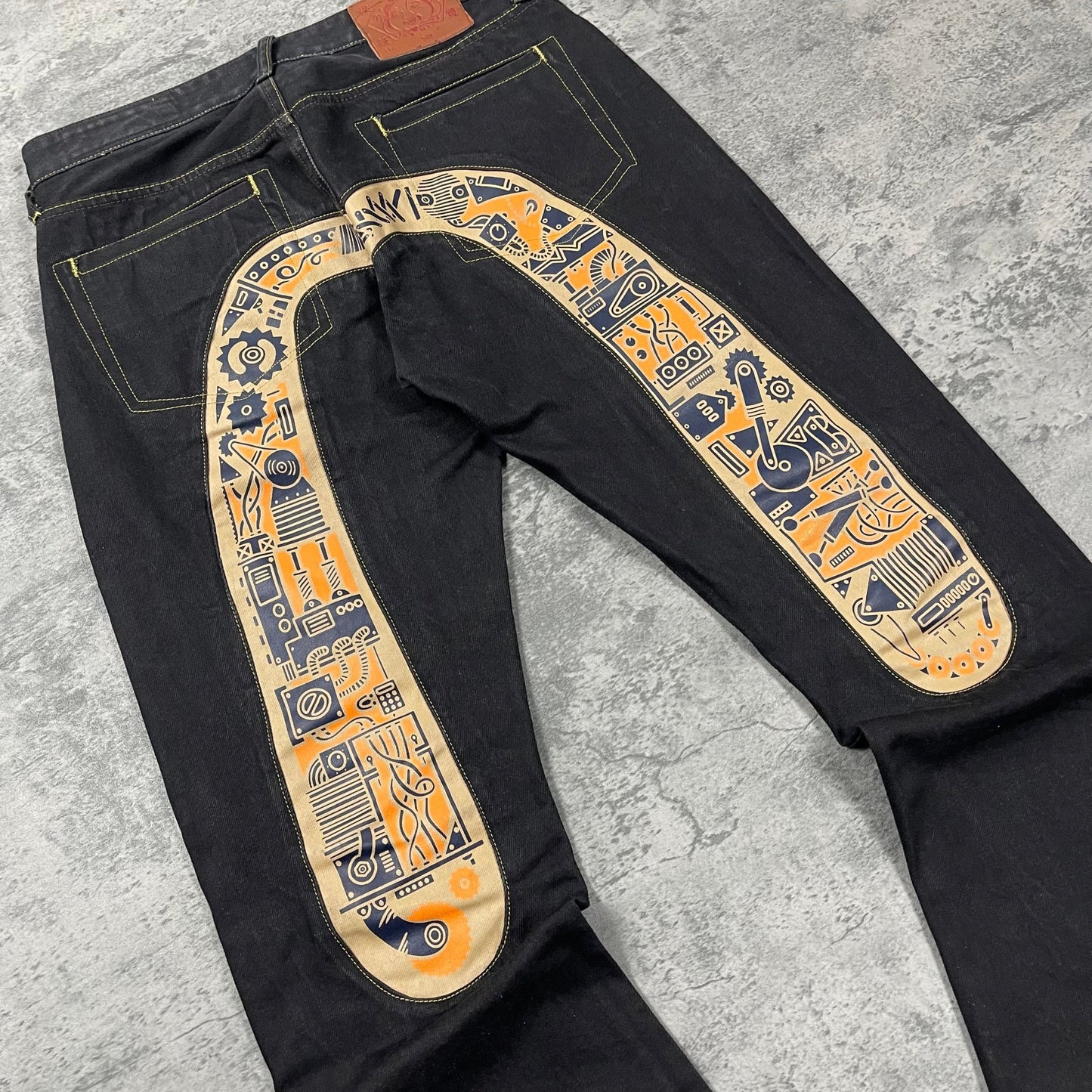 Evisu Daicock Embroidered Jeans (M) - Roogsvintage