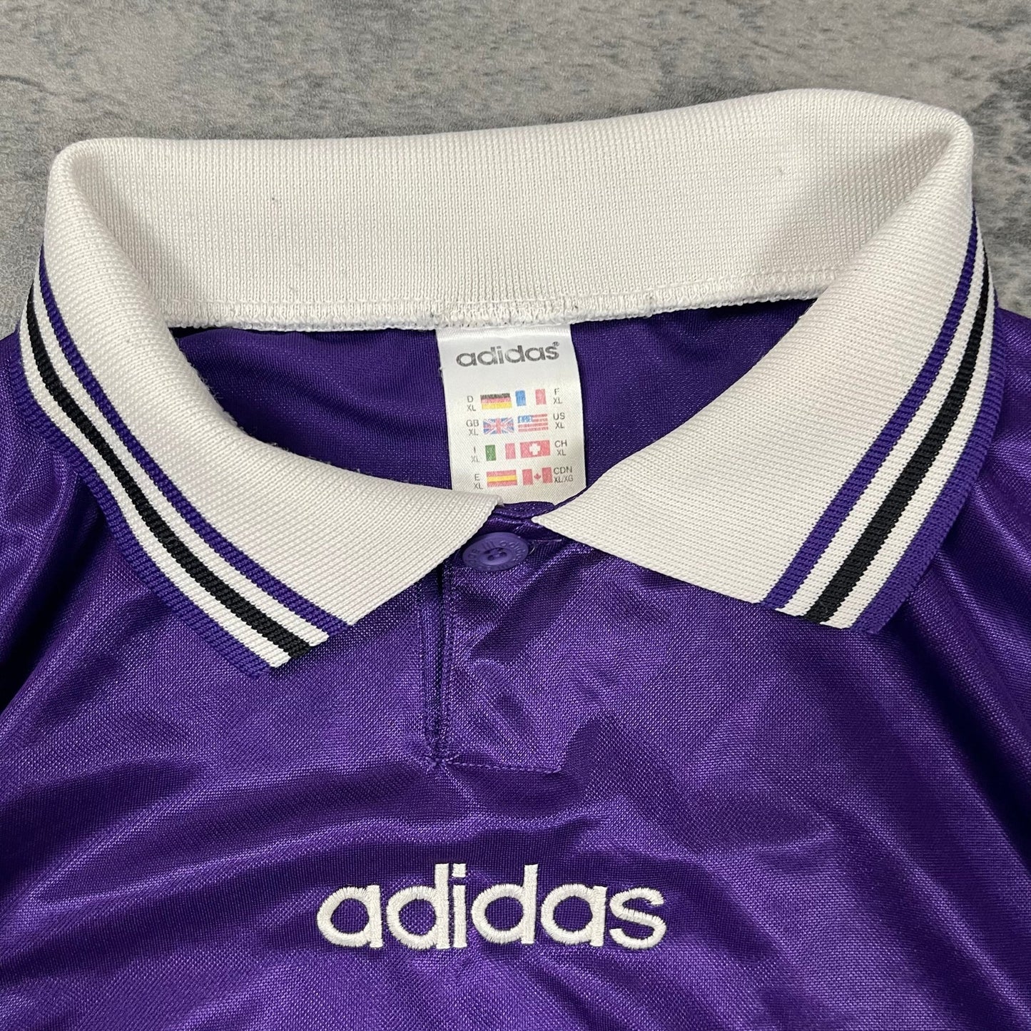 Vintage Adidas T-Shirt (L - XL) - Roogsvintage