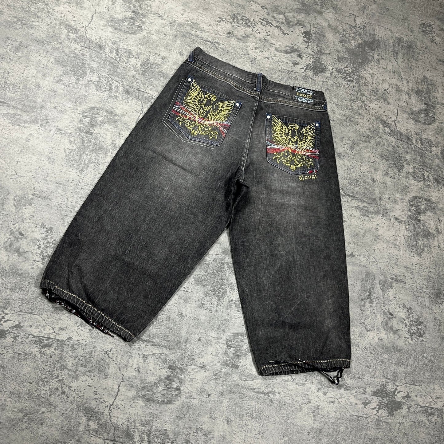 Vintage Coogi 3/4 Jeans (XL) - Roogsvintage