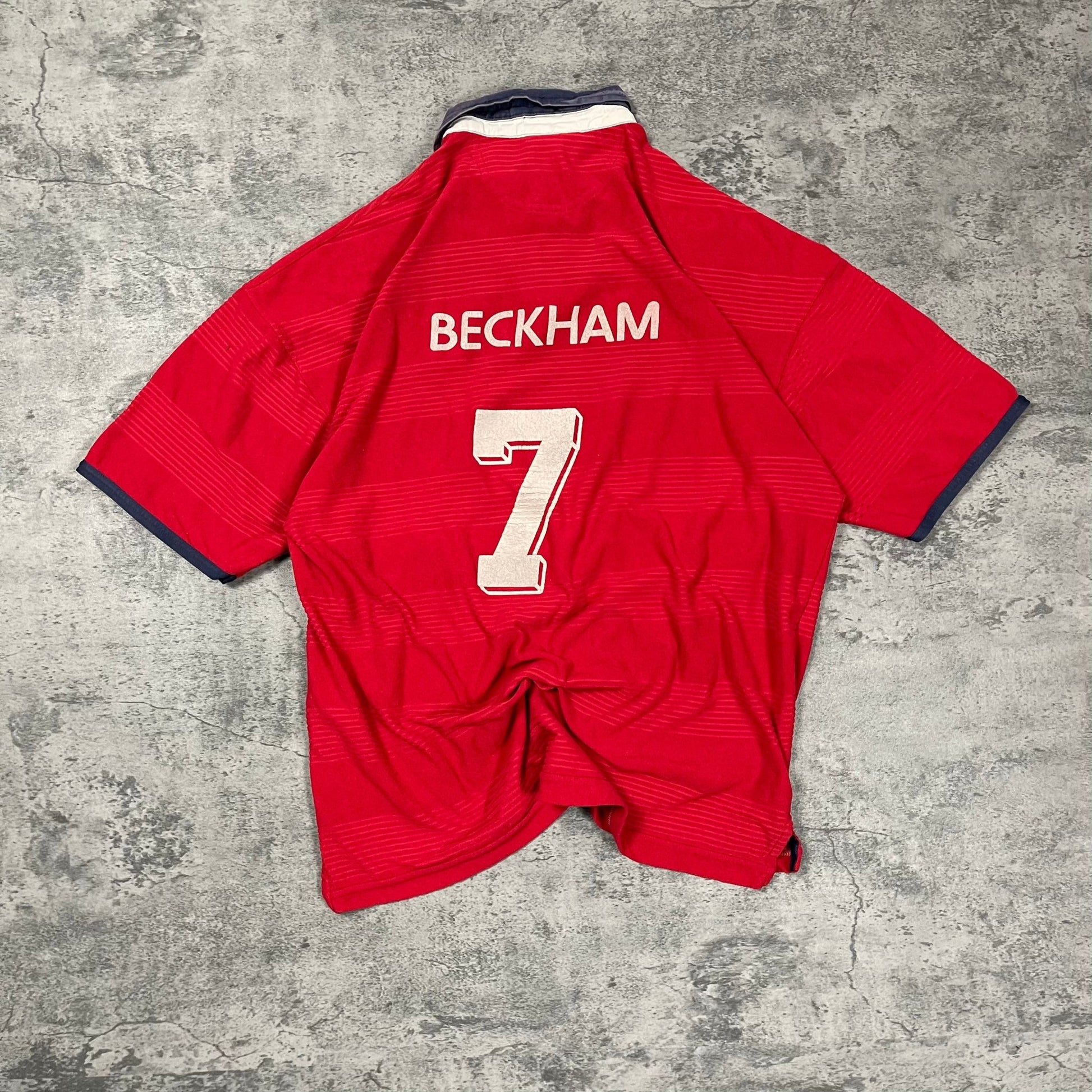 Vintage England Beckham Trikot (XL) - Roogsvintage