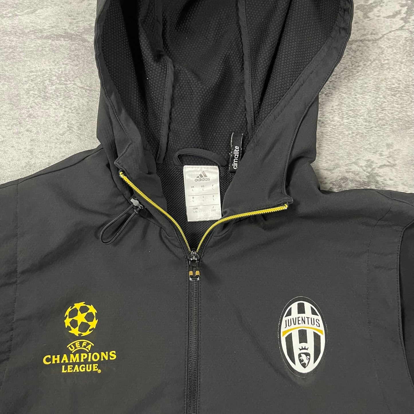 Vintage Juventus Turin Champions League Tracksuit (M) - Roogsvintage