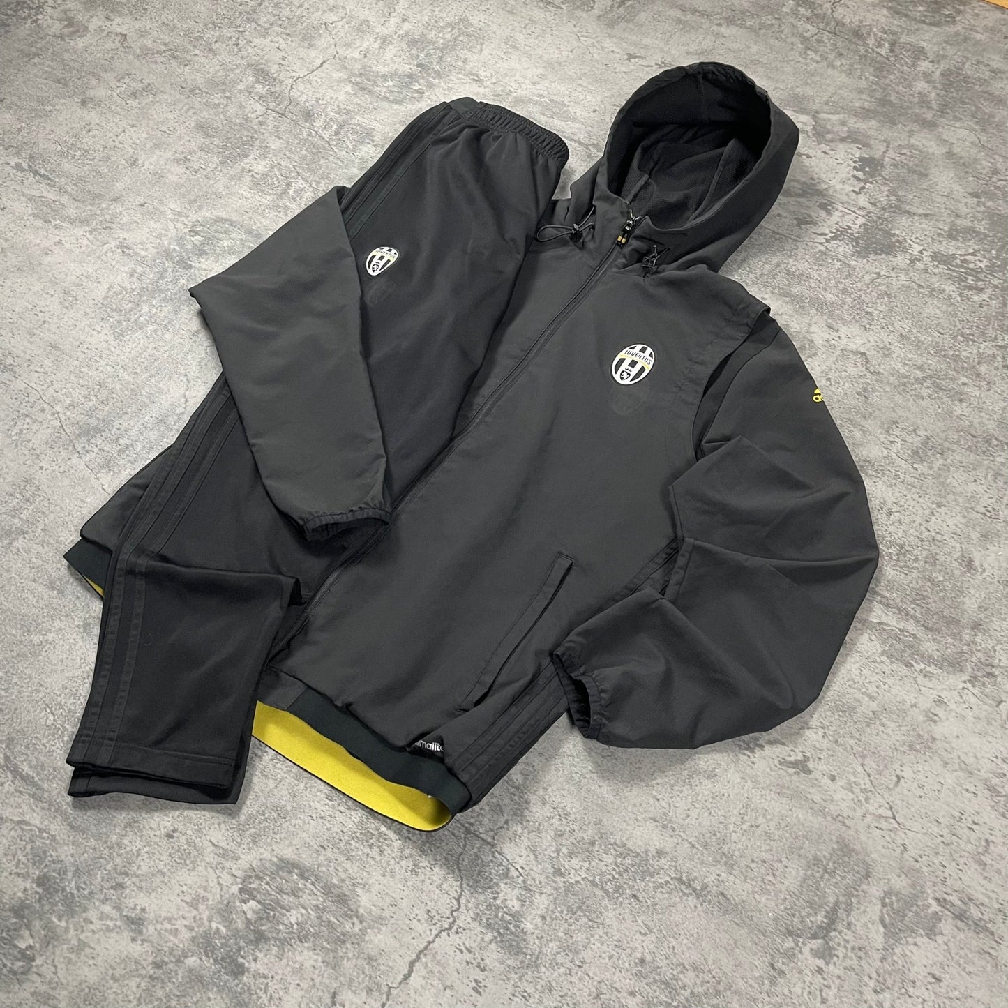 Vintage Juventus Turin Champions League Tracksuit (M) - Roogsvintage