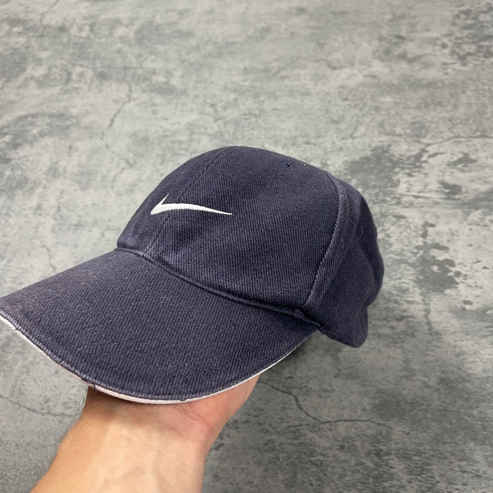 Vintage Nike Cap 00s (S) - Roogsvintage