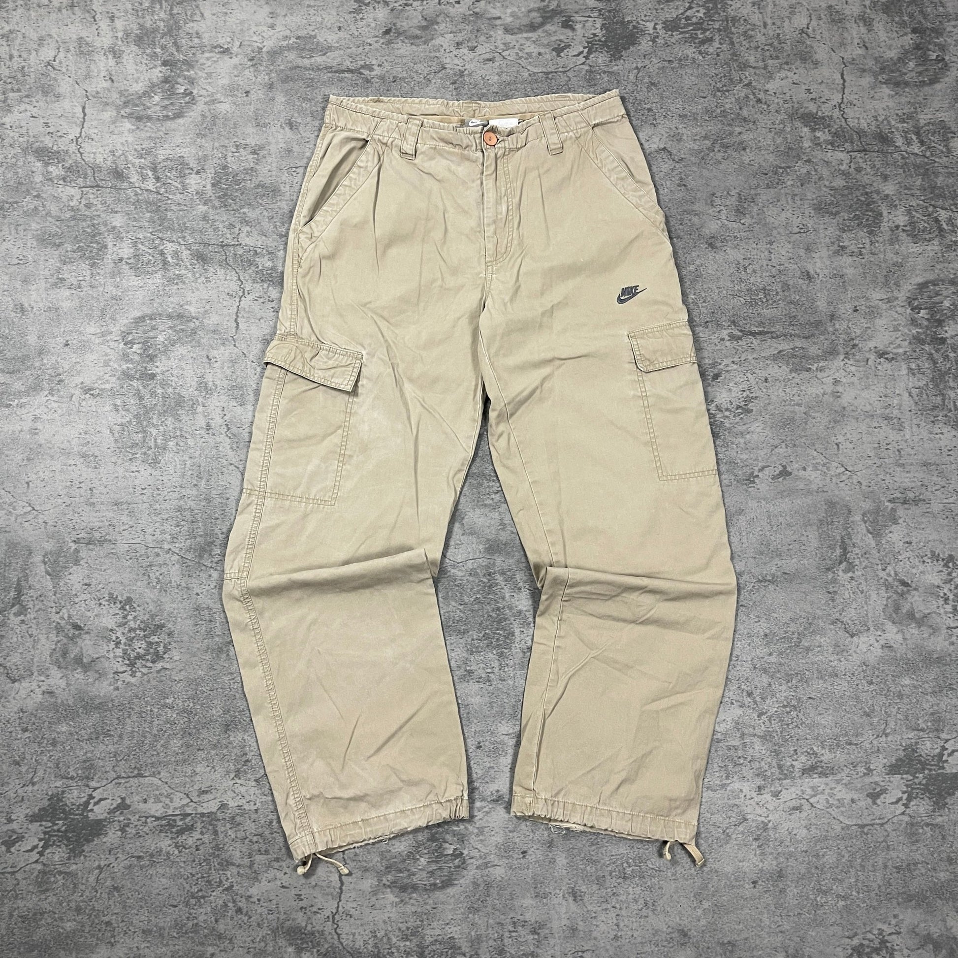 Vintage Nike Cargo Pants 00s (M) - Roogsvintage