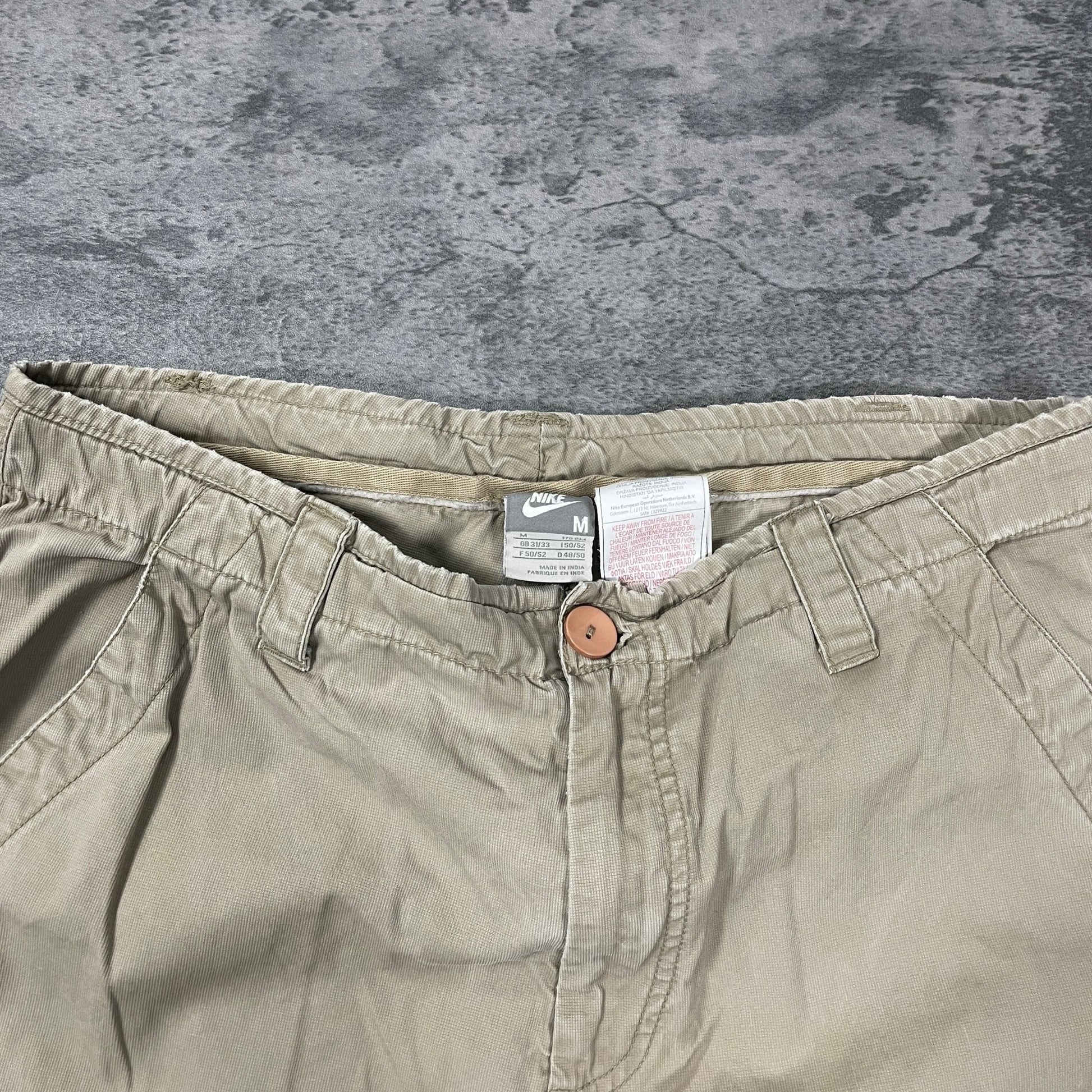 Vintage Nike Cargo Pants 00s (M) - Roogsvintage