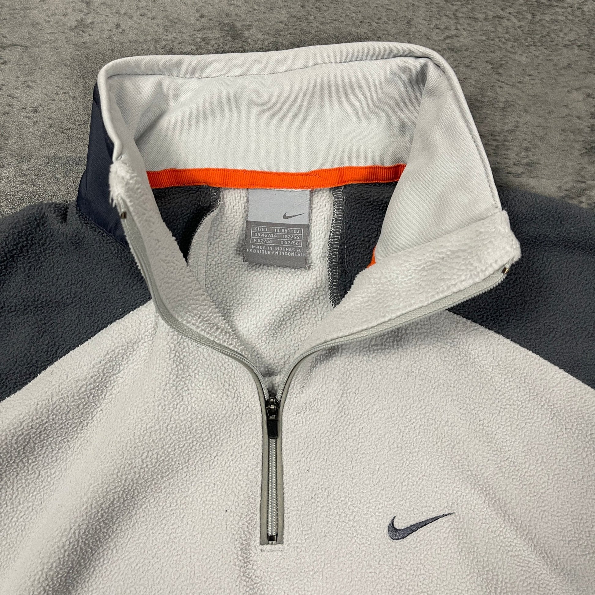 Vintage Nike Fleece 1/4 Zip Sweater 00s (L) - Roogsvintage