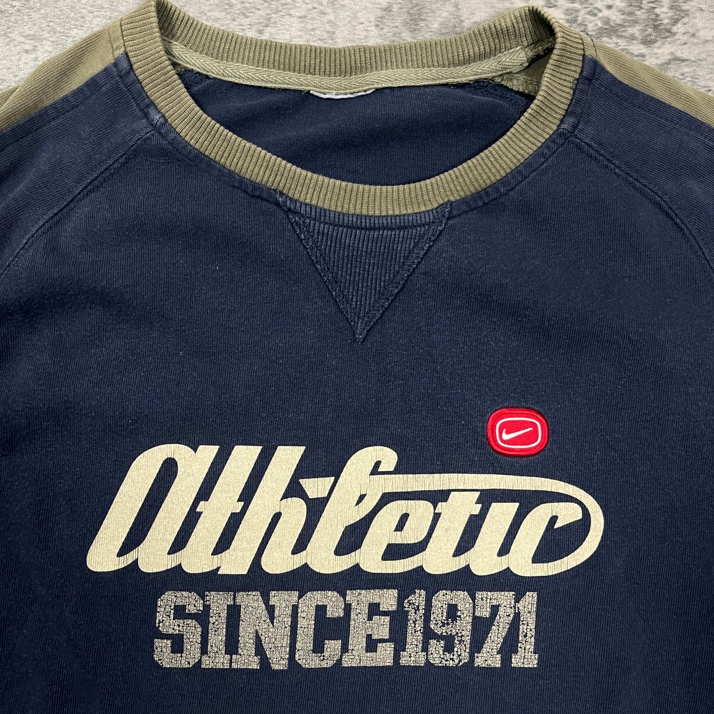 Vintage Nike Sweater 00s (L) - Roogsvintage