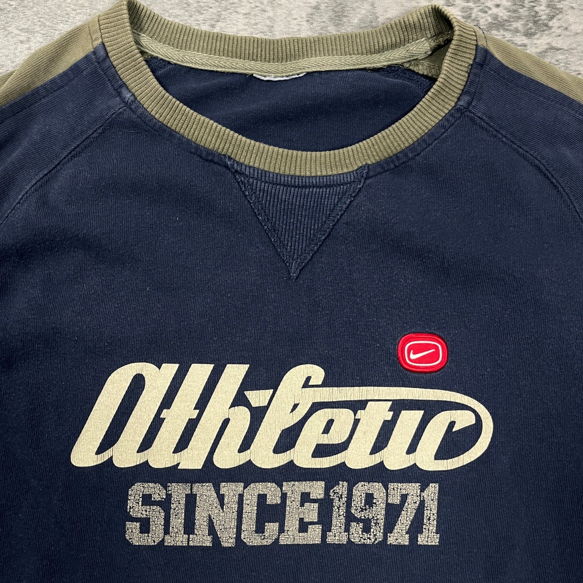 Vintage Nike Sweater 00s (L) - Roogsvintage