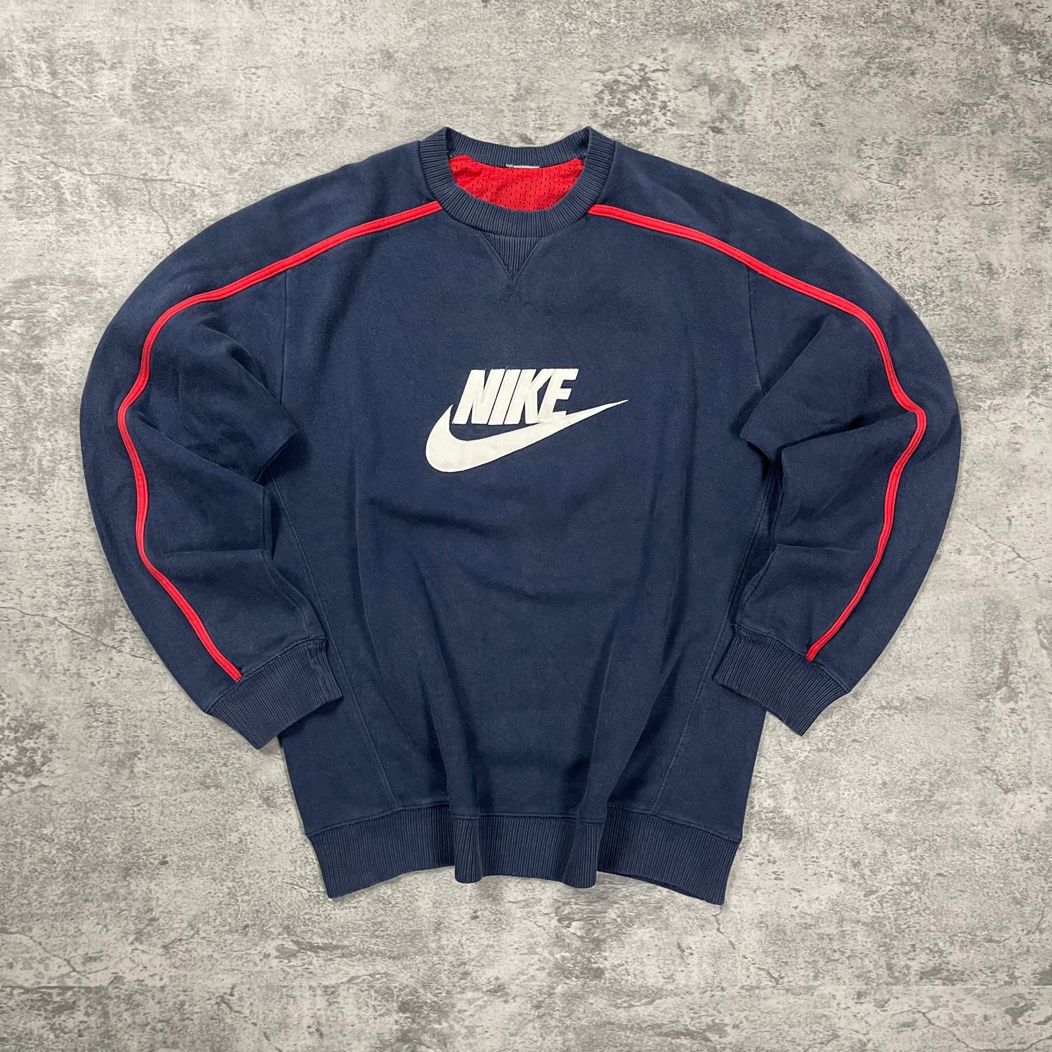 Vintage Nike Sweater 00s M Roogsvintage