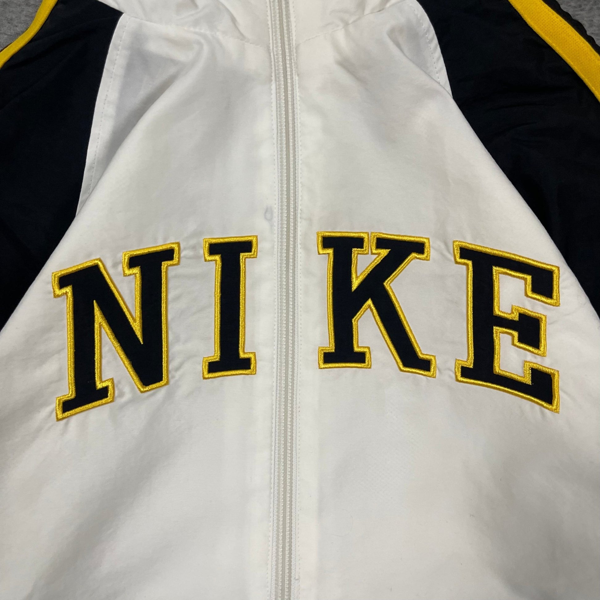 Vintage Nike Trackjacket Damen 00er (L) - Roogsvintage