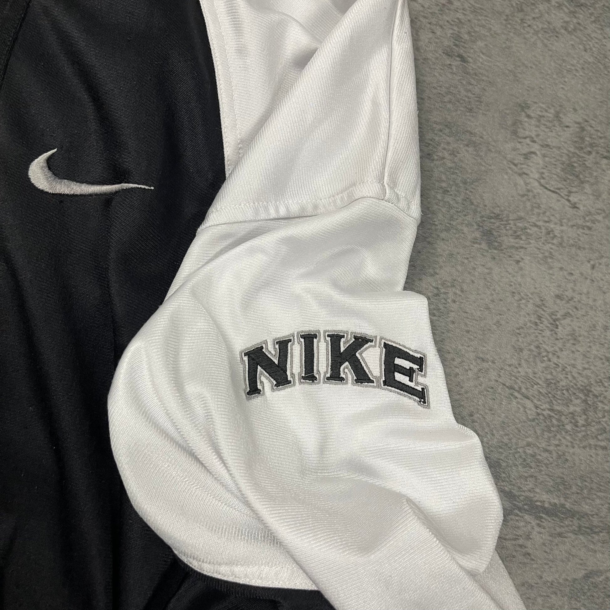 Vintage Nike Trackjacket (XXL) - Roogsvintage