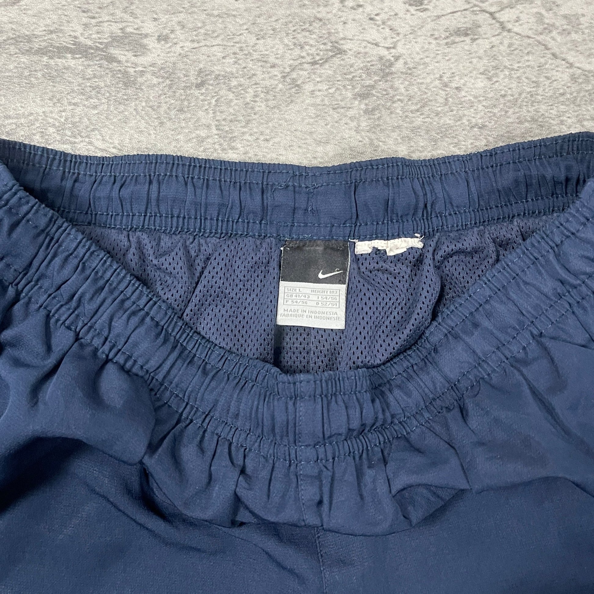 Vintage Nike Trackpants 00s (L) - Roogsvintage