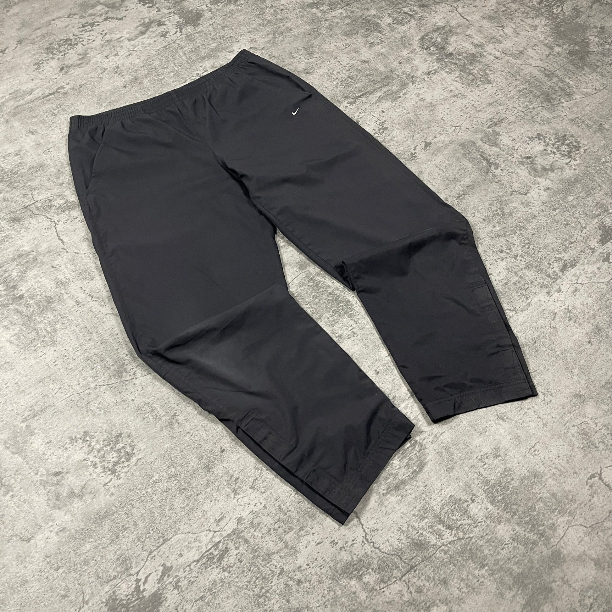 Vintage Nike Trackpants 00s (M) - Roogsvintage